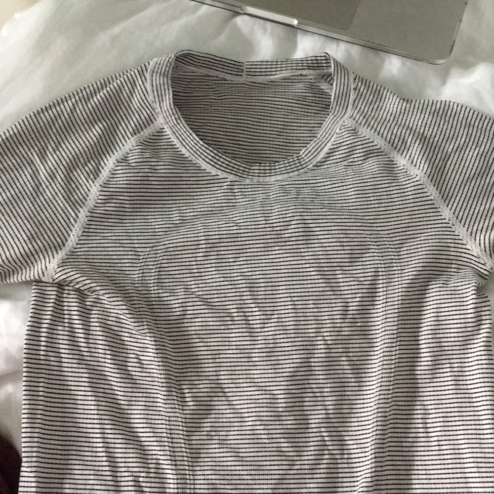 Long Sleeve LuluLemon “Run Swiftly” workout top